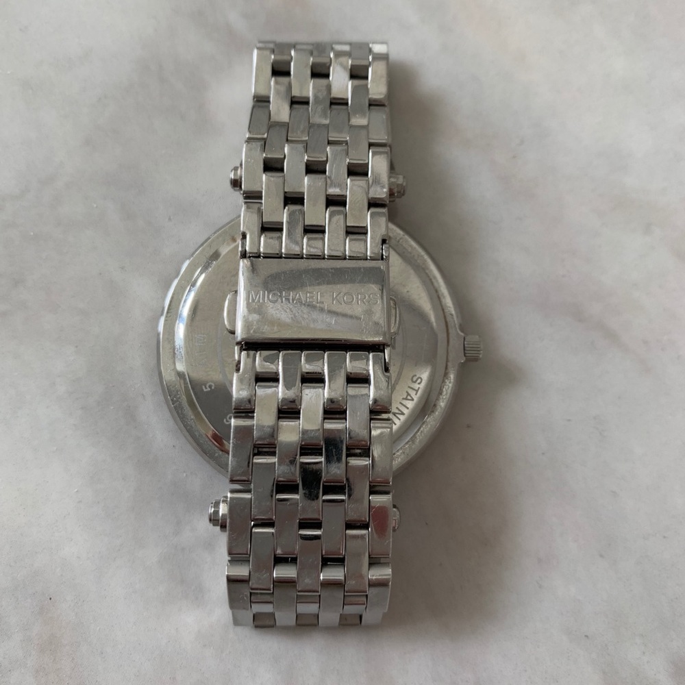 Michael Kors silver watch - Picture 2 of 3